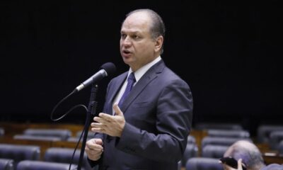 Registro do Deputado Ricardo Barros (PP-PR) falando sobre detalhes do Renda Cidadã na Câmara