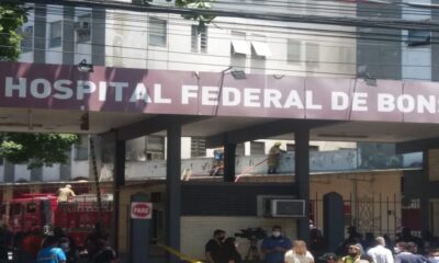 Fachada Hospital Federal de Bonsucesso (HFB) em meio ao incêndio