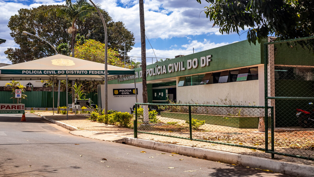 Fachada DP. Homem foi preso após ser condenado de estuprar a enteada e fugir