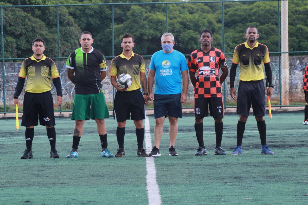 Jogadores do campeonato de futebol amador de sobradinho ii