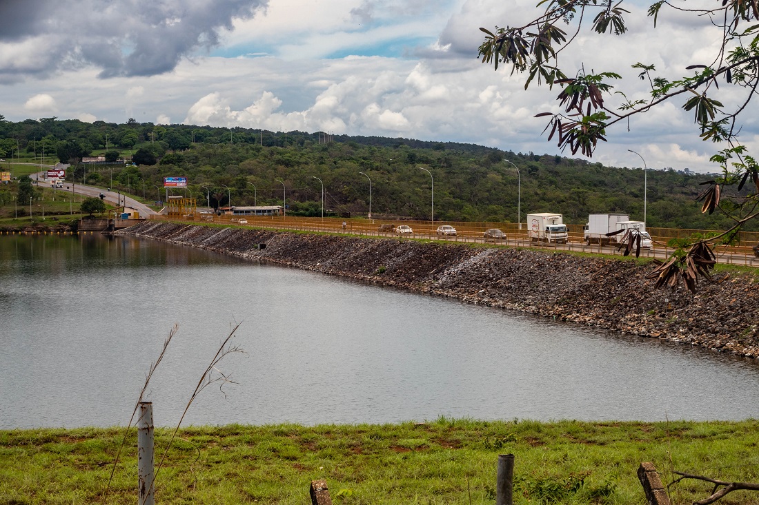 Caesb abastece o DF com águas da Barragem do Paranoá